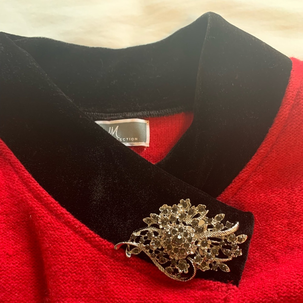 Red Wool Jacket with Brooch Button Closure - Picture 2 of 4